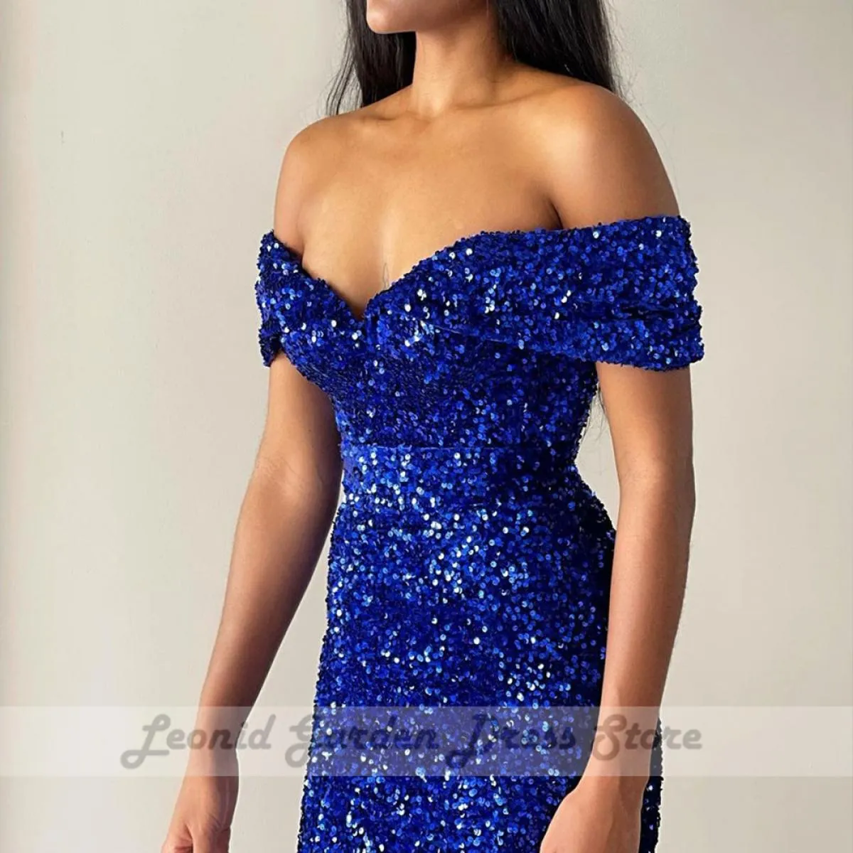 Abiti da festa con paillettes blu con spalle scoperte Scollo a V profondo Sirena Lunghezza pavimento Perline Abiti da ballo a ma