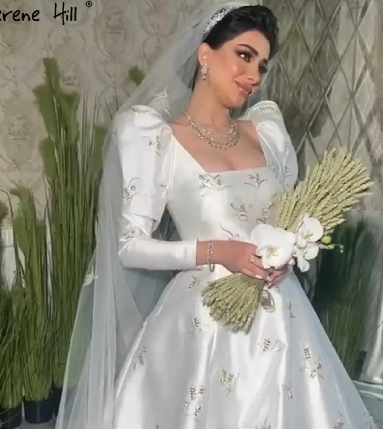 Abiti da sposa in raso avorio musulmano Serene Hill 2022 Abiti da sposa con perline maniche a sbuffo Ha2498 Abito da sposa su mi