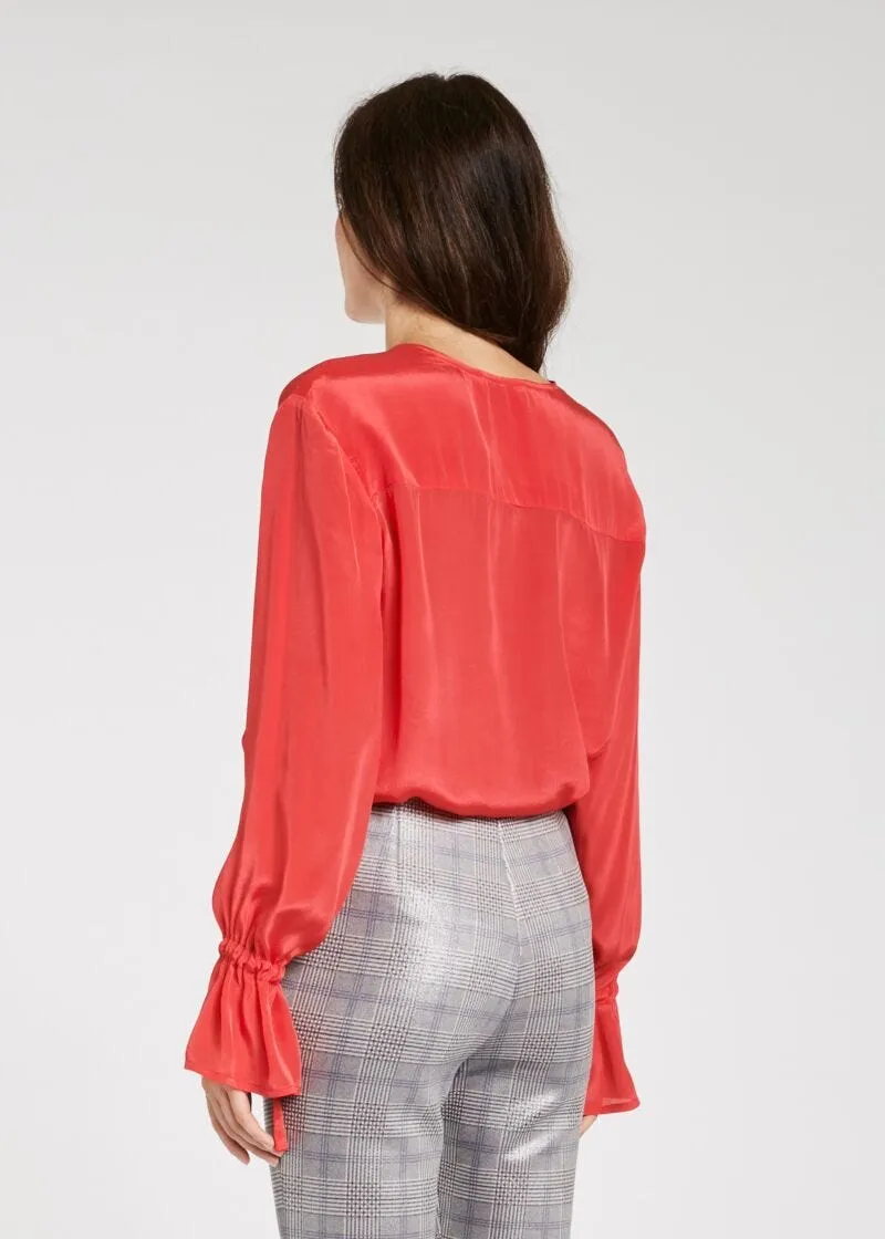 Blusa con scollo a V