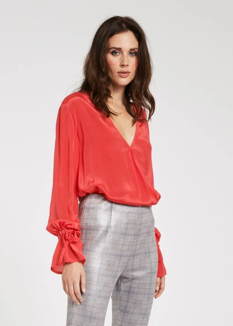 Blusa con scollo a V