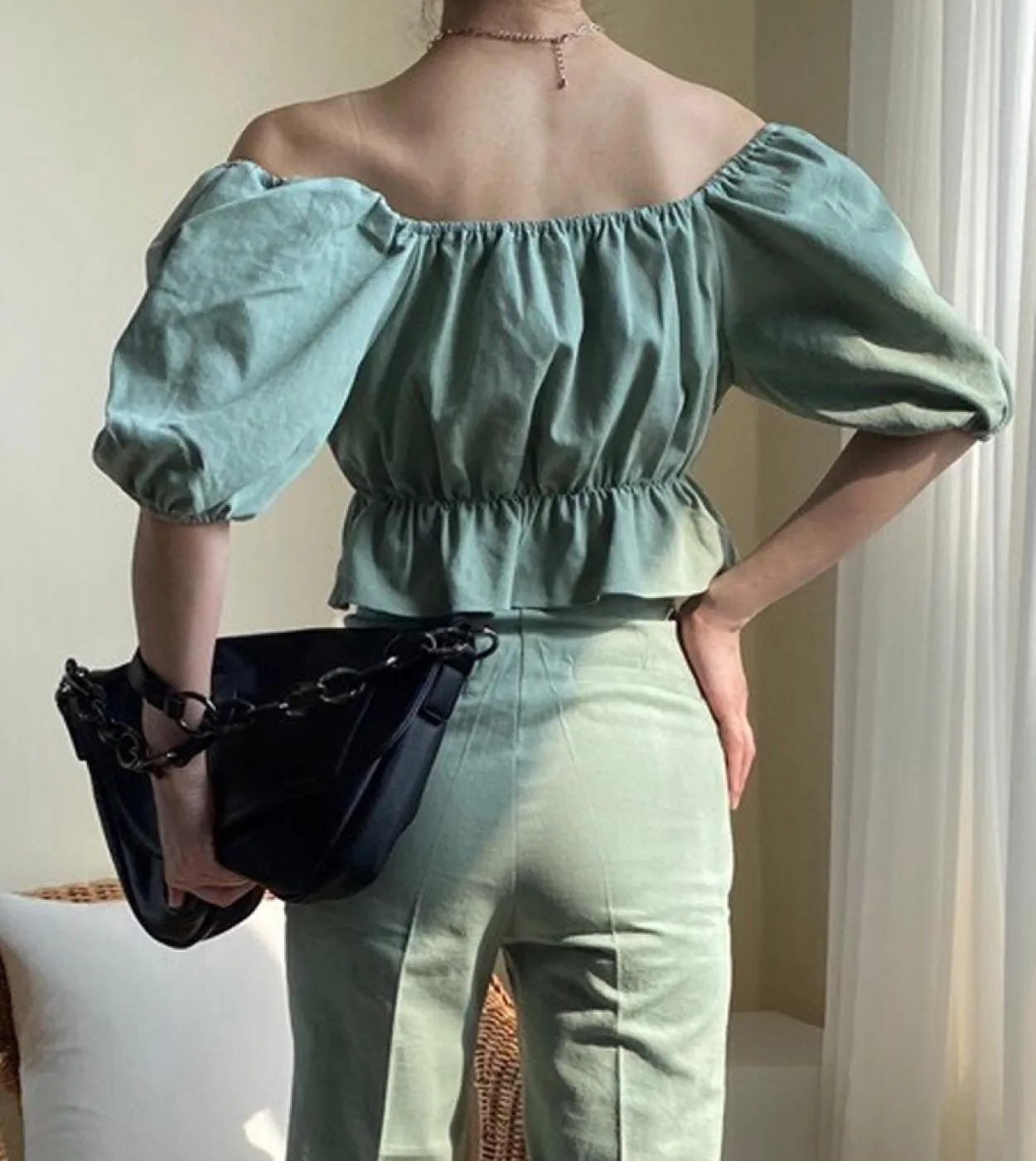 Camicetta da donna a maniche corte estiva Moda scollo a barchetta con spalle scoperte Top corto arruffato Camicia a vita elastic