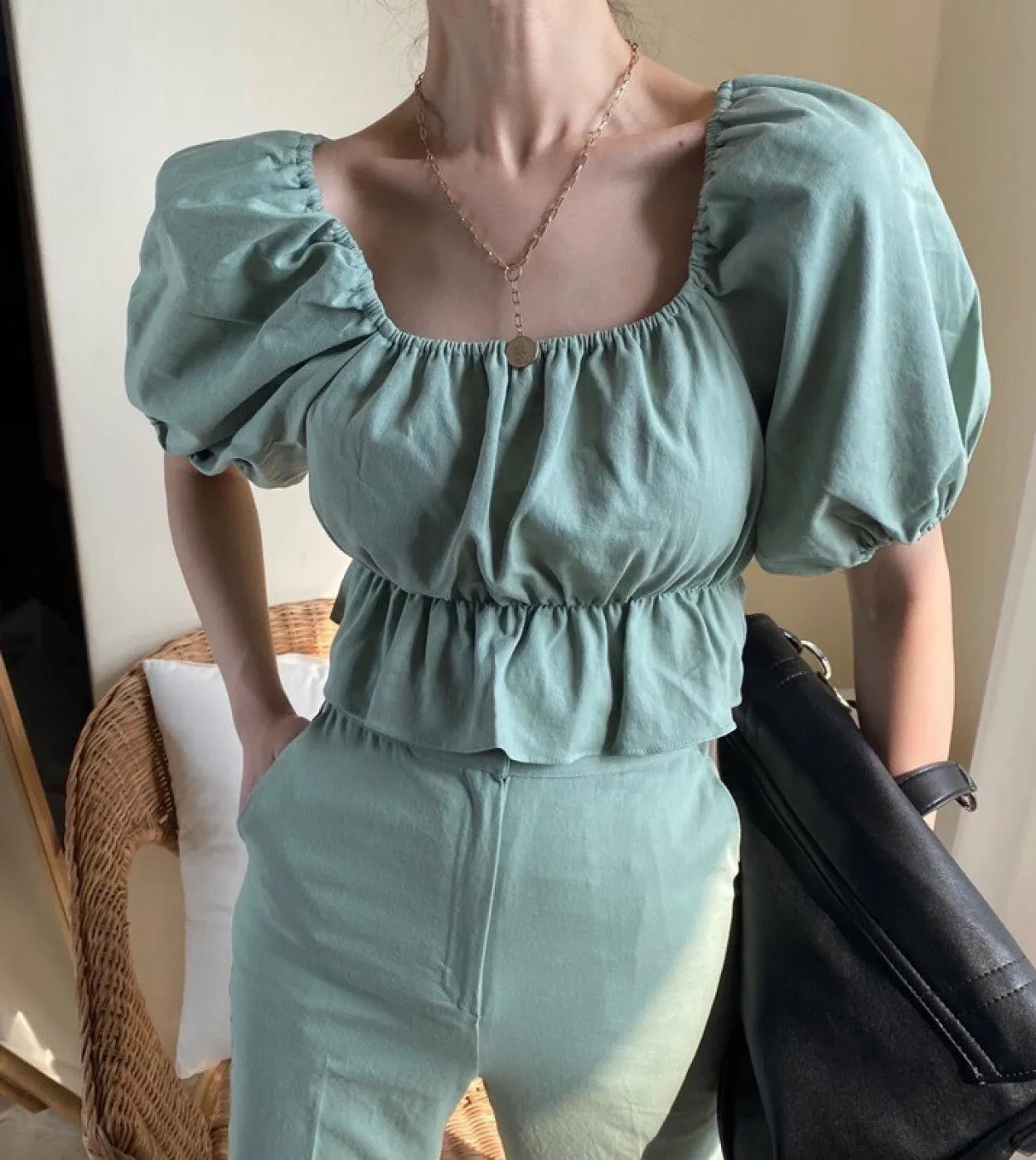Camicetta da donna a maniche corte estiva Moda scollo a barchetta con spalle scoperte Top corto arruffato Camicia a vita elastic