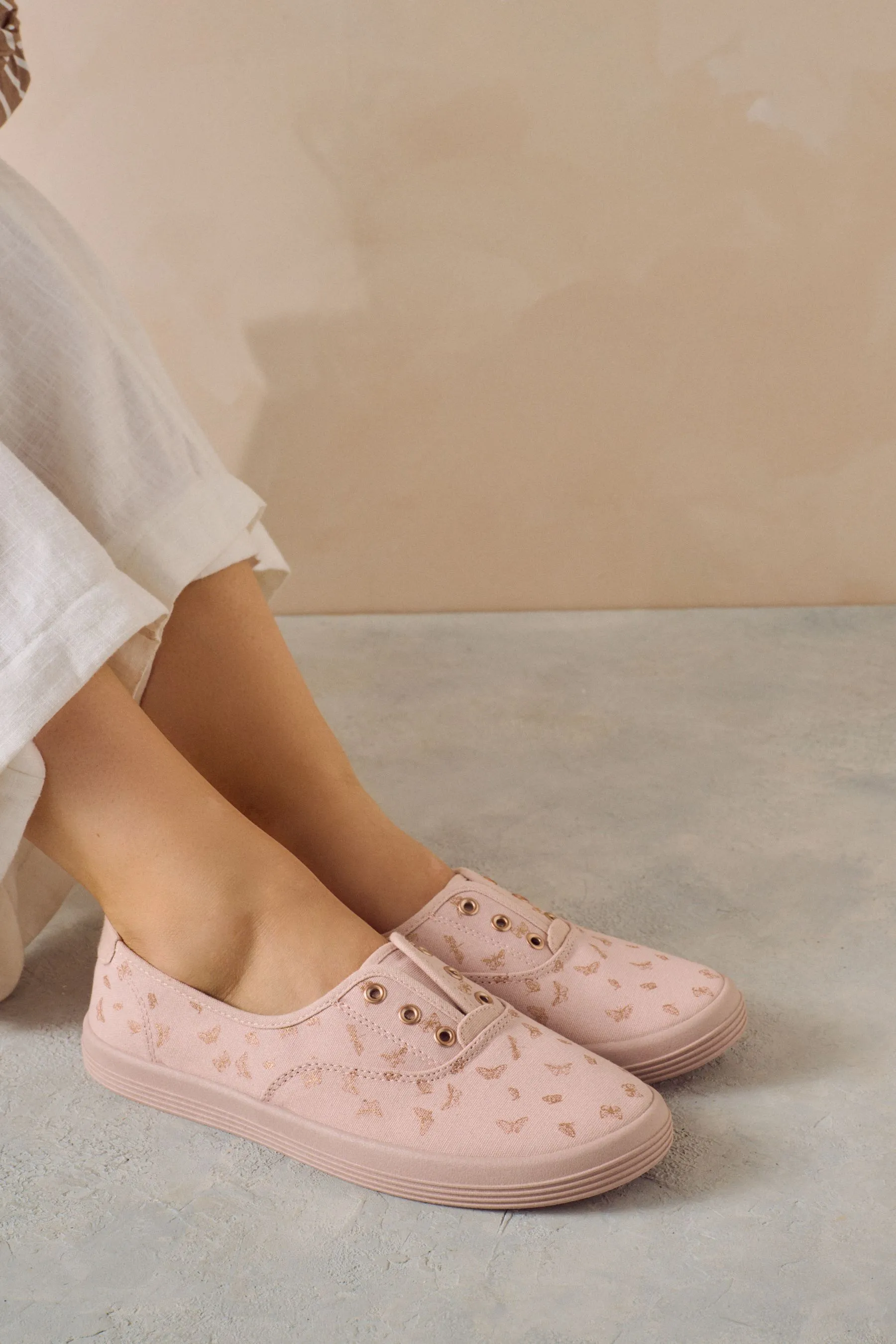 Forever Comfort® - Scarpe da ginnastica senza lacci in tela ricamate