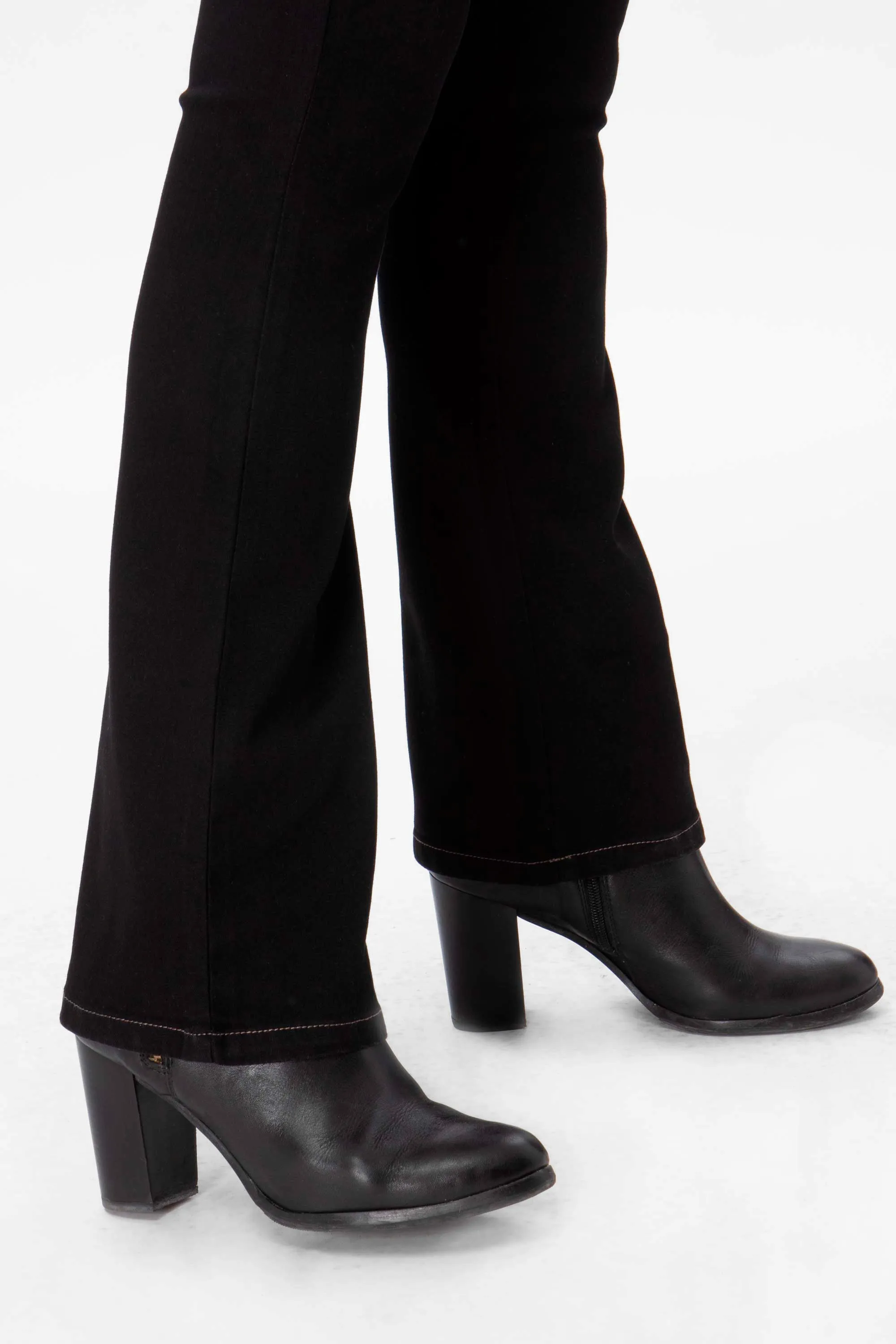 Marlena Jeans Nero svasato