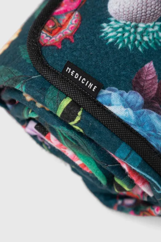 Medicine coperta da picnic