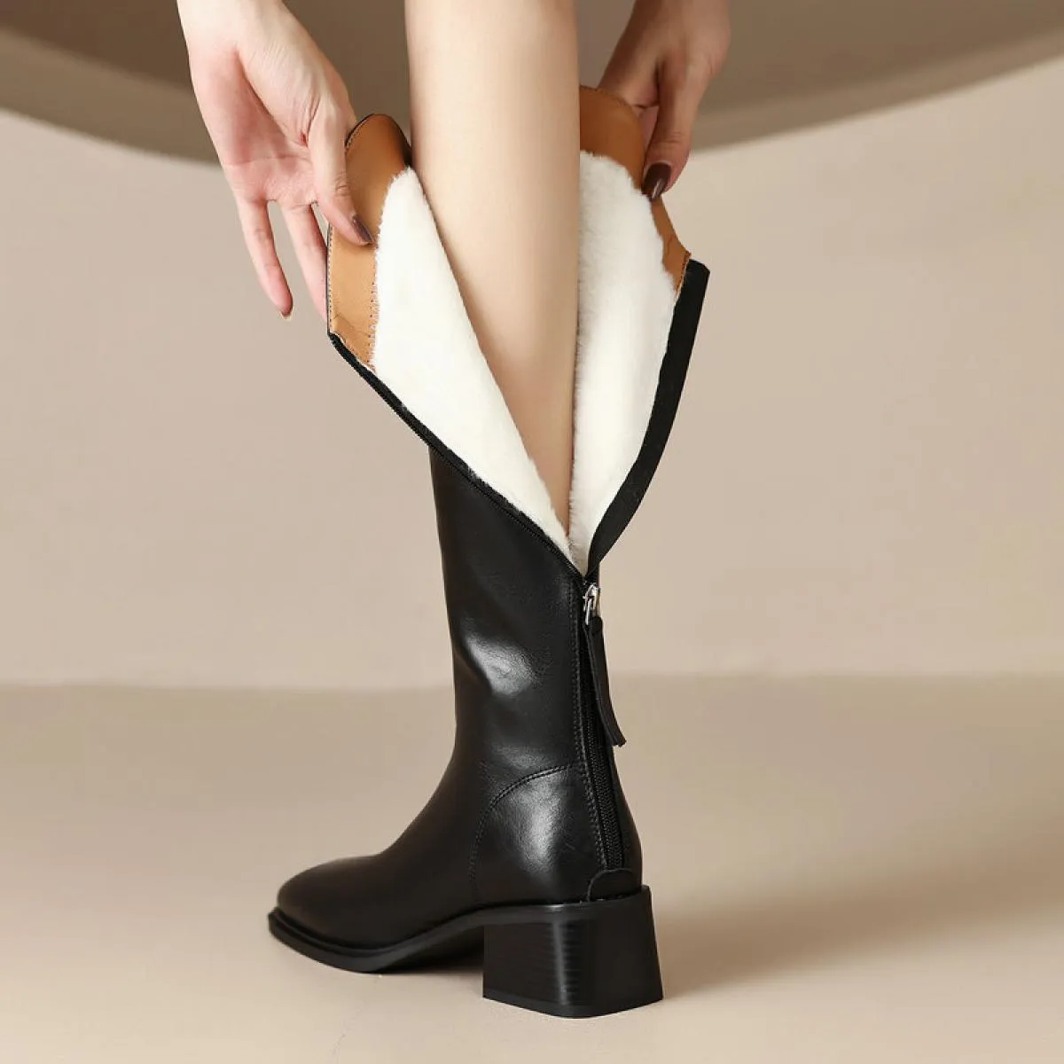 Moda Donna Stivali alti al ginocchio Vera pelle Calda lana Stivali da neve invernali Punta quadrata Tacchi spessi Scarpe casual