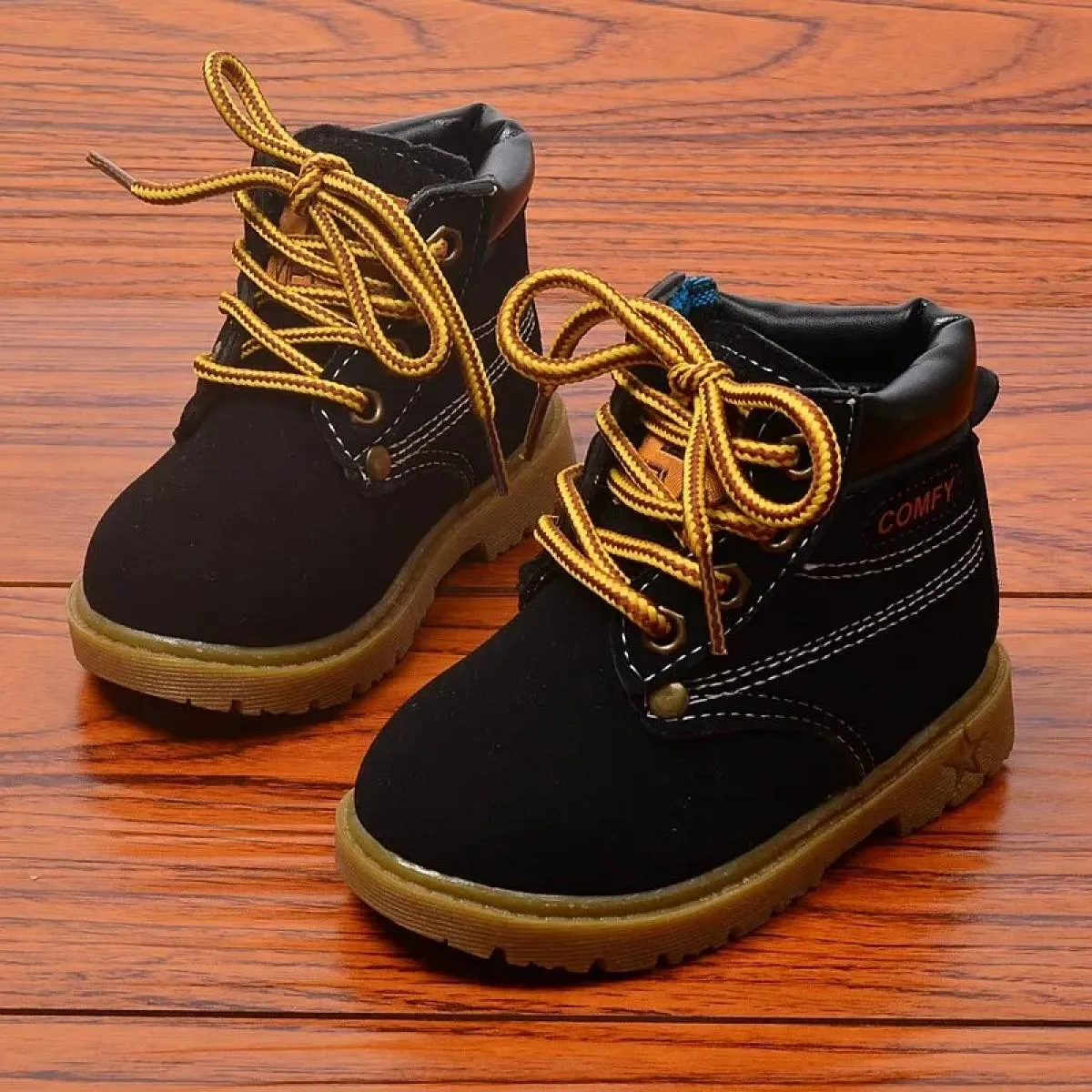 Nuovo 2024 Autunno Inverno Stivali per bambini Scarpe per bambini Bambini Stivali da neve in peluche Ragazzi Ragazze Moda Bambin