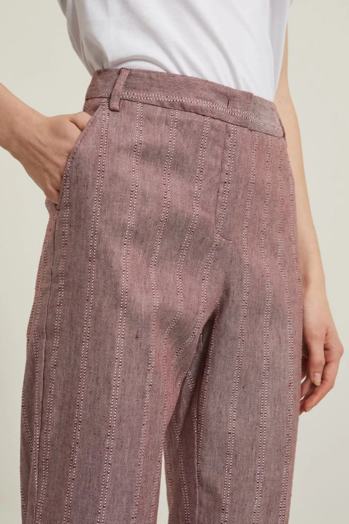 Pantaloni a sigaretta gessati