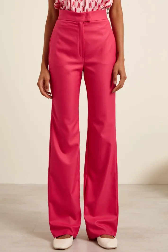 Pantaloni con piega
