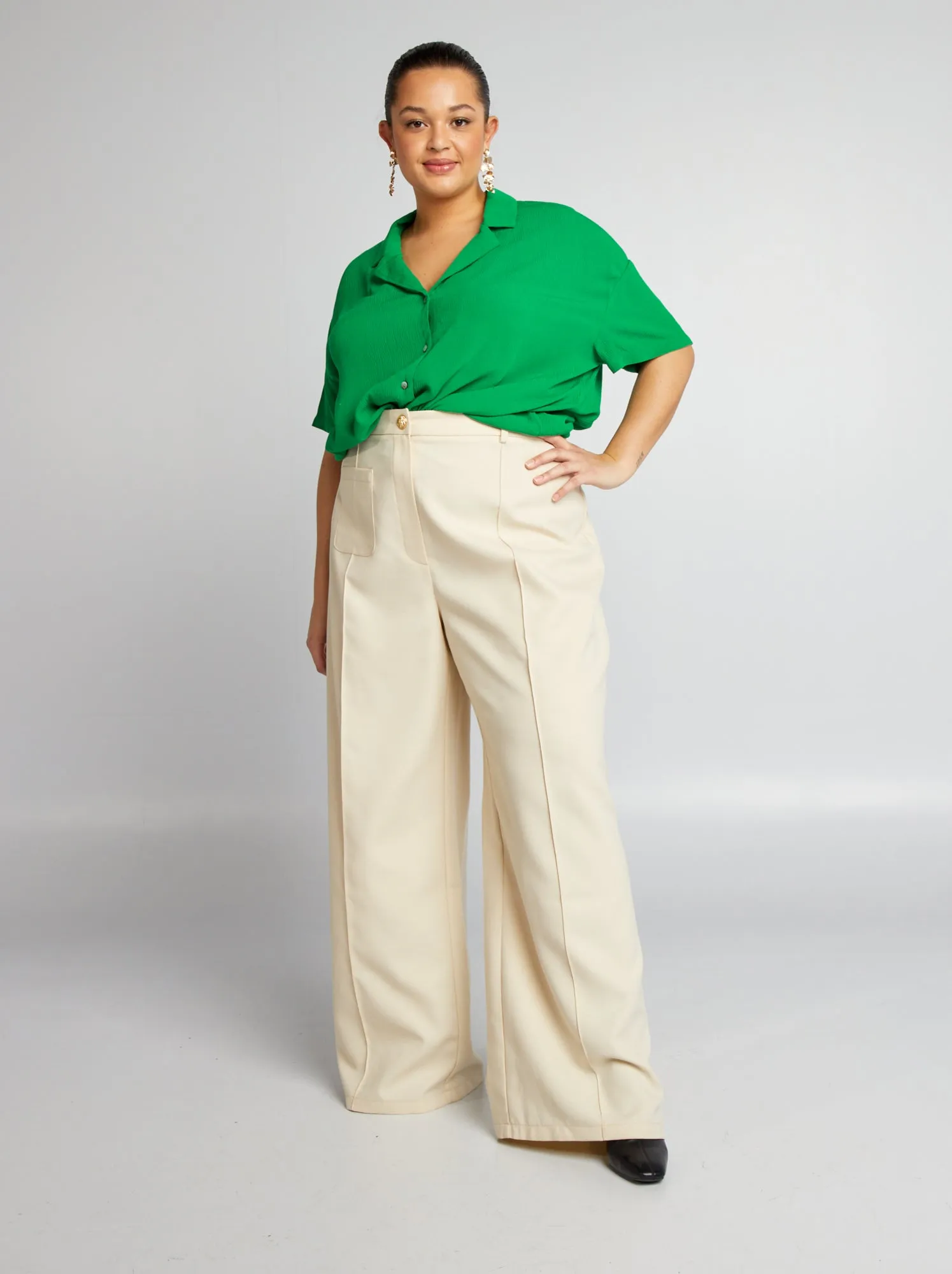 Pantaloni dritti vita alta - GRIGIO