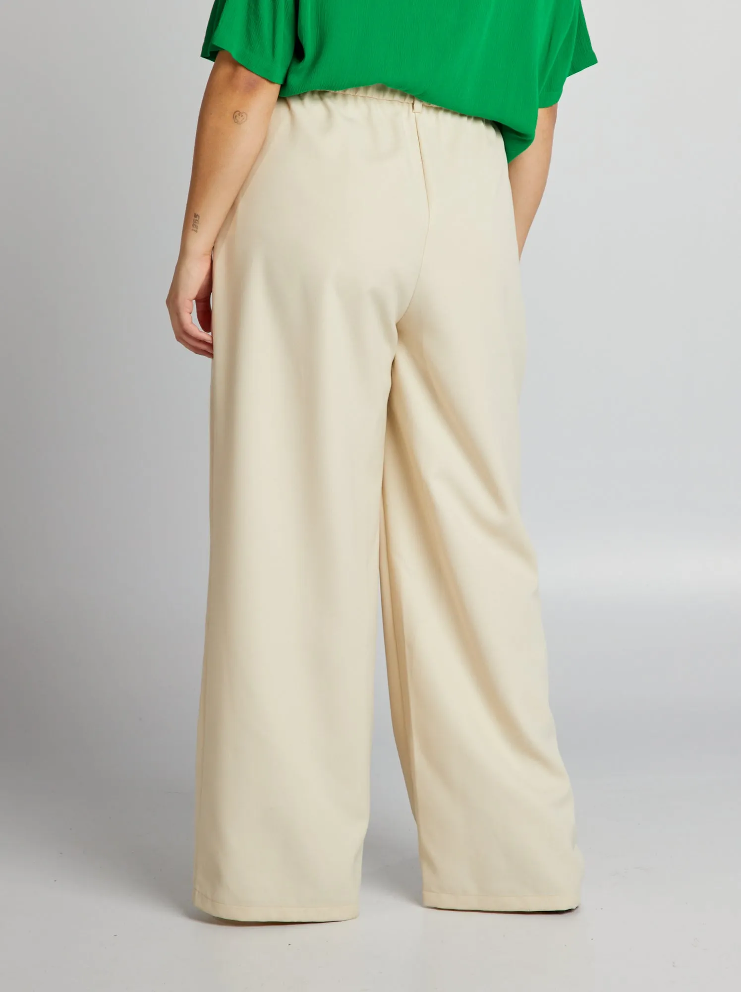 Pantaloni dritti vita alta - GRIGIO