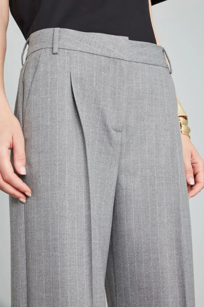 Pantaloni in saglia gessata