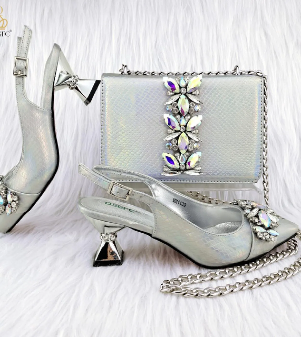 Qsgfc 2023 Scarpe da donna classiche da donna di design di fascia alta abbinate a una borsa per scarpe stile borsa solida Decora