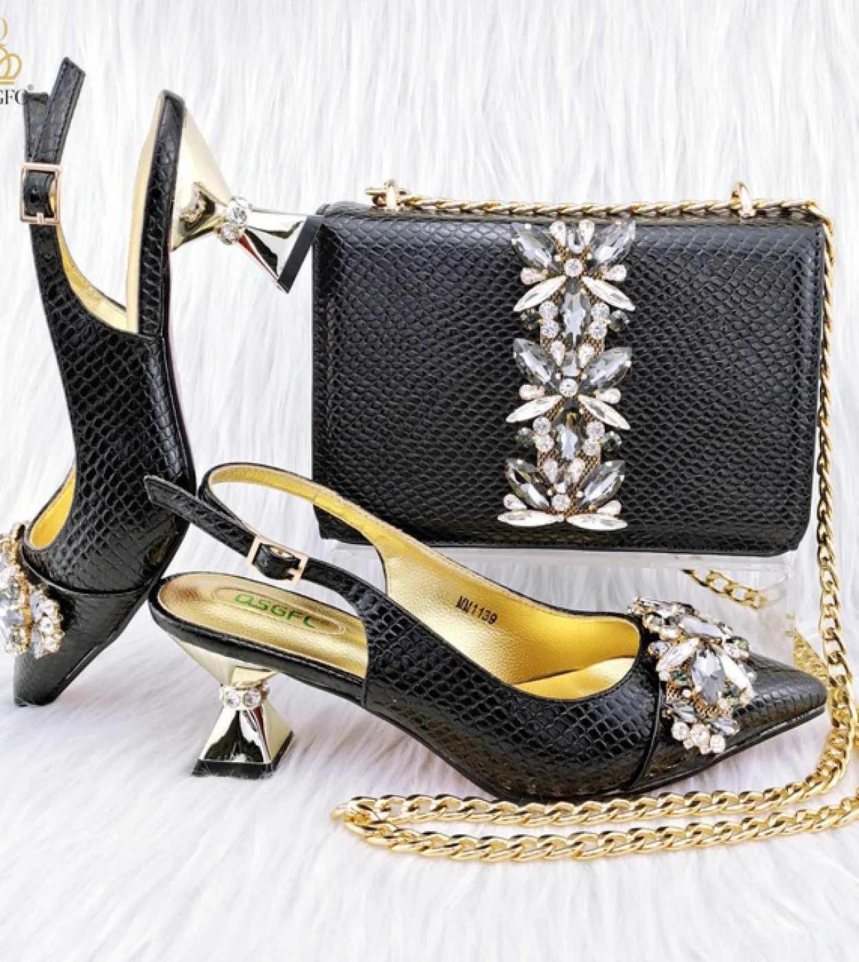 Qsgfc 2023 Scarpe da donna classiche da donna di design di fascia alta abbinate a una borsa per scarpe stile borsa solida Decora