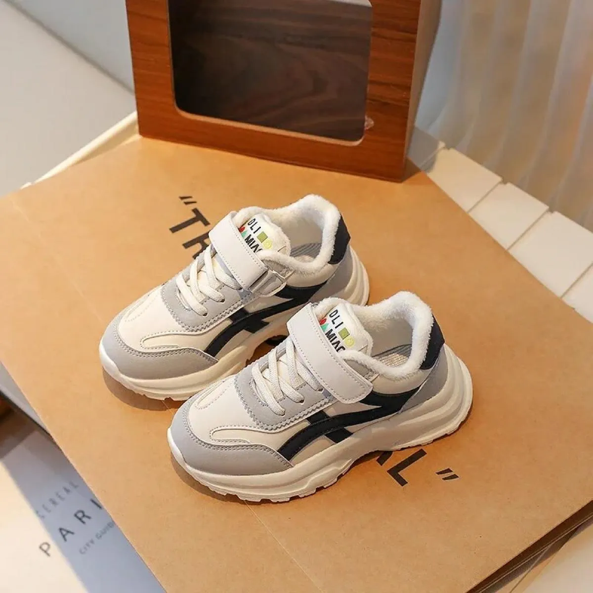 Scarpe da ginnastica per bambini Ragazzo Punta tonda Flessibile per escursioni all'aria aperta Impermeabile Confortevole Alla mo