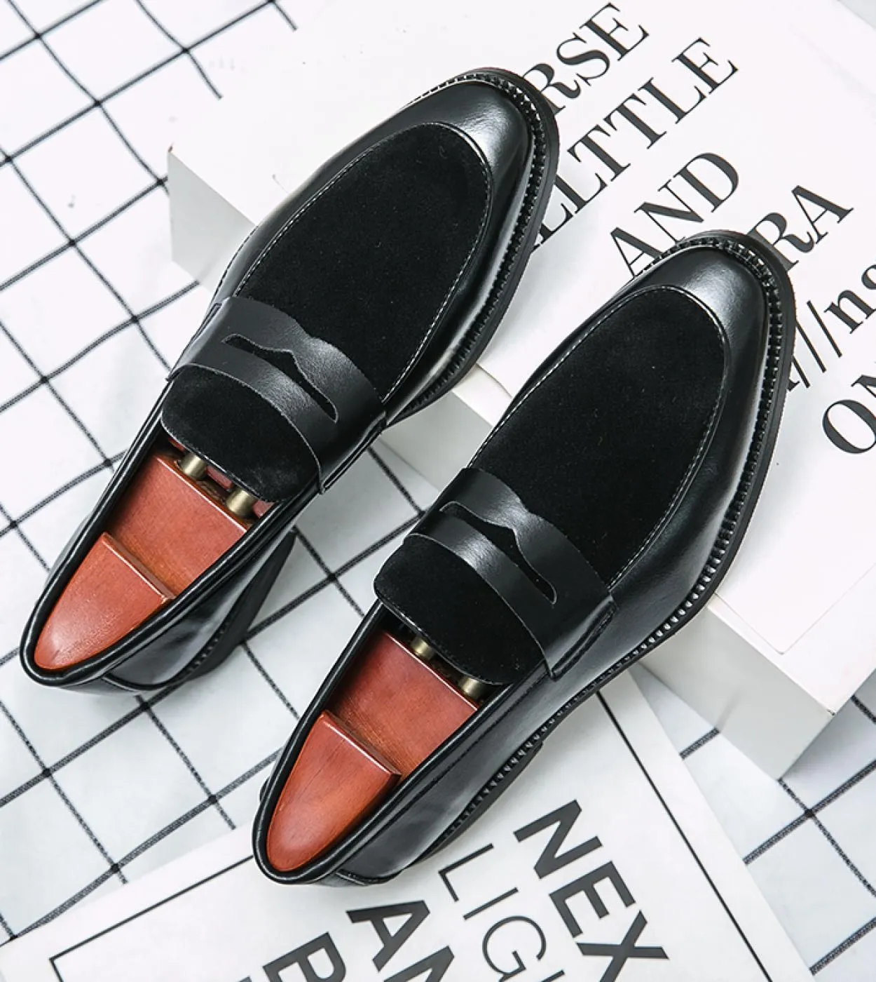 Scarpe da sera classiche da uomo Calzature da ufficio per la moda da sposa Scarpe da uomo comode in pelle scamosciata di moda di