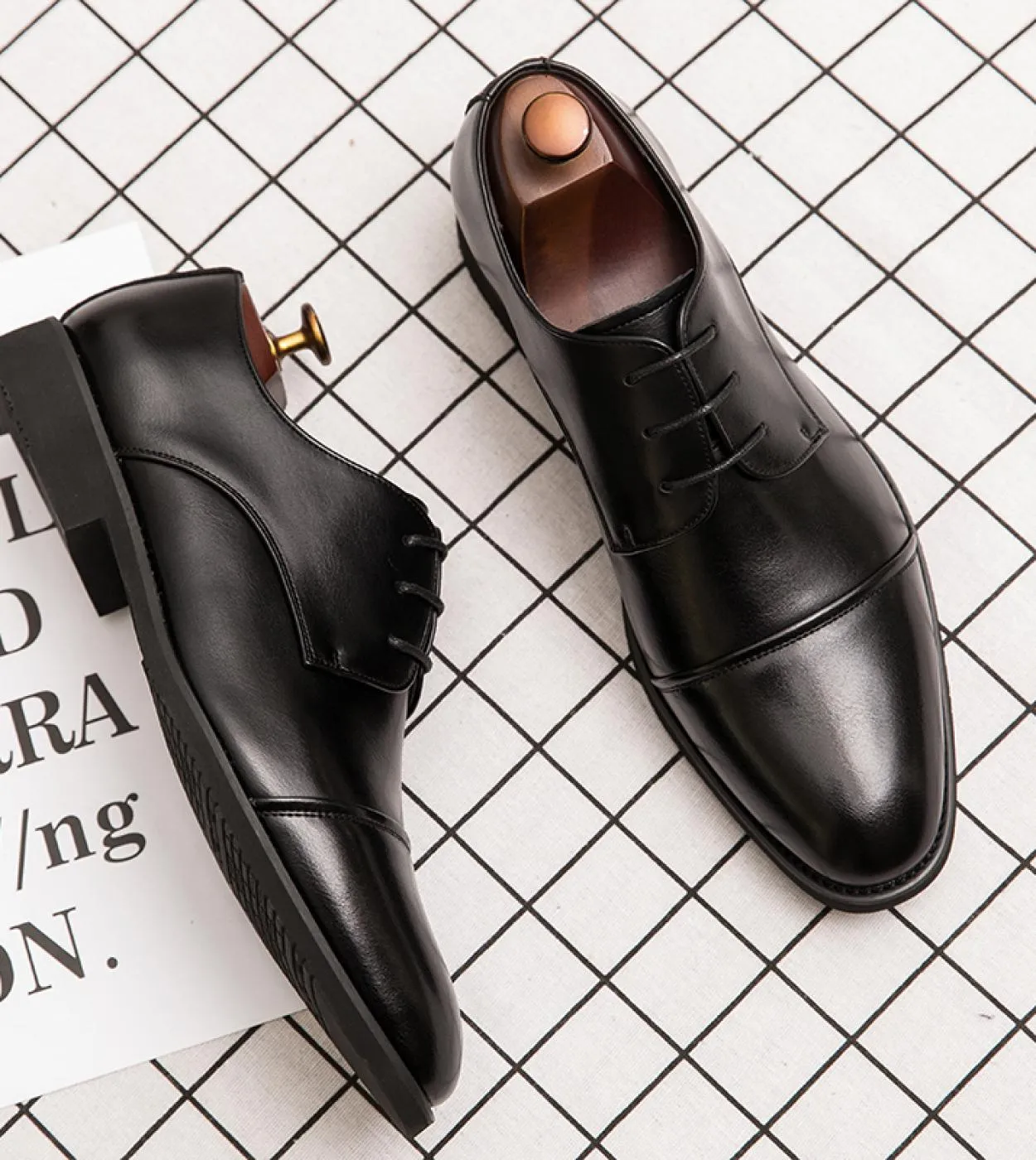 Scarpe Oxford in pelle casual da uomo primavera autunno Abito da lavoro in stile britannico Moda uomo Comodo ufficio con lacci S