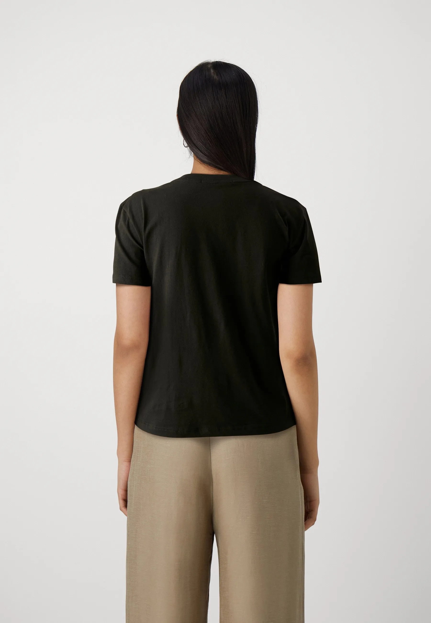 SIGNATURE VNECK TEE - T-shirt basic