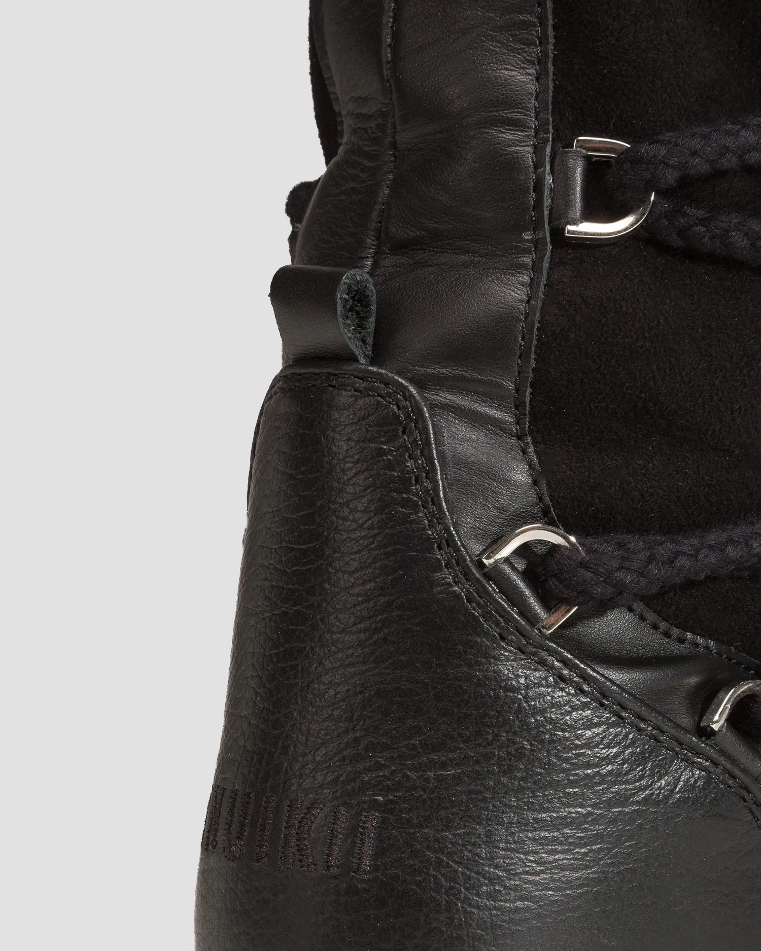 Stivali da neve INUIKII CLASSIC HIGH LACED 70107096-201