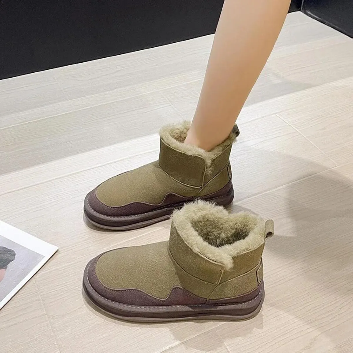 Stivali da neve invernali 2024 Vendita calda Nuovo caldo Breve peluche Scarpe da donna Outdoor Antiscivolo Caviglia casual da do