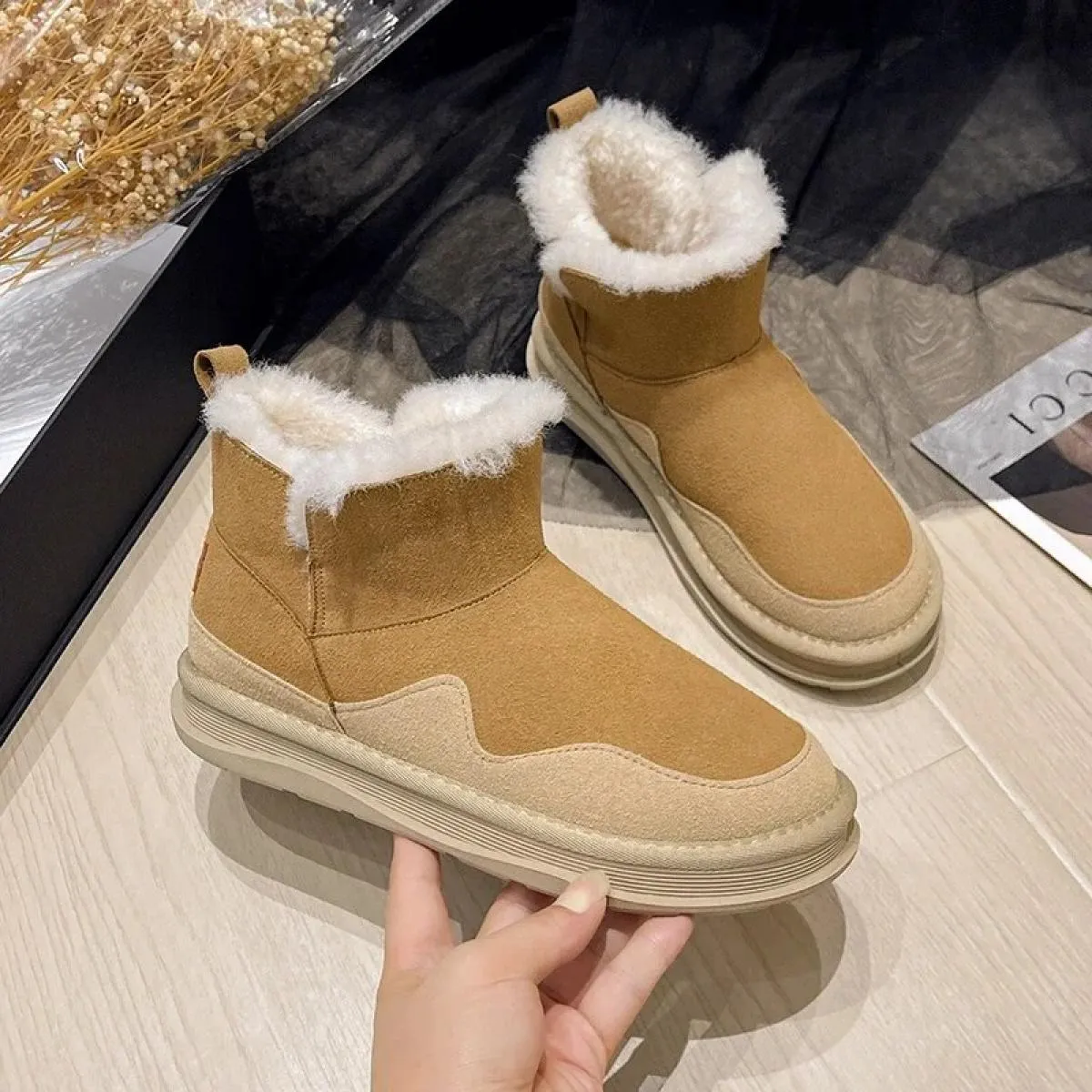 Stivali da neve invernali 2024 Vendita calda Nuovo caldo Breve peluche Scarpe da donna Outdoor Antiscivolo Caviglia casual da do