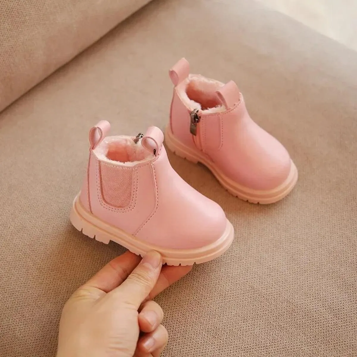 Stivali da neve per bambini vintage Nuovi stivali di pelliccia con piattaforma rosa 2024 per ragazze Bambini Inverno per bambini