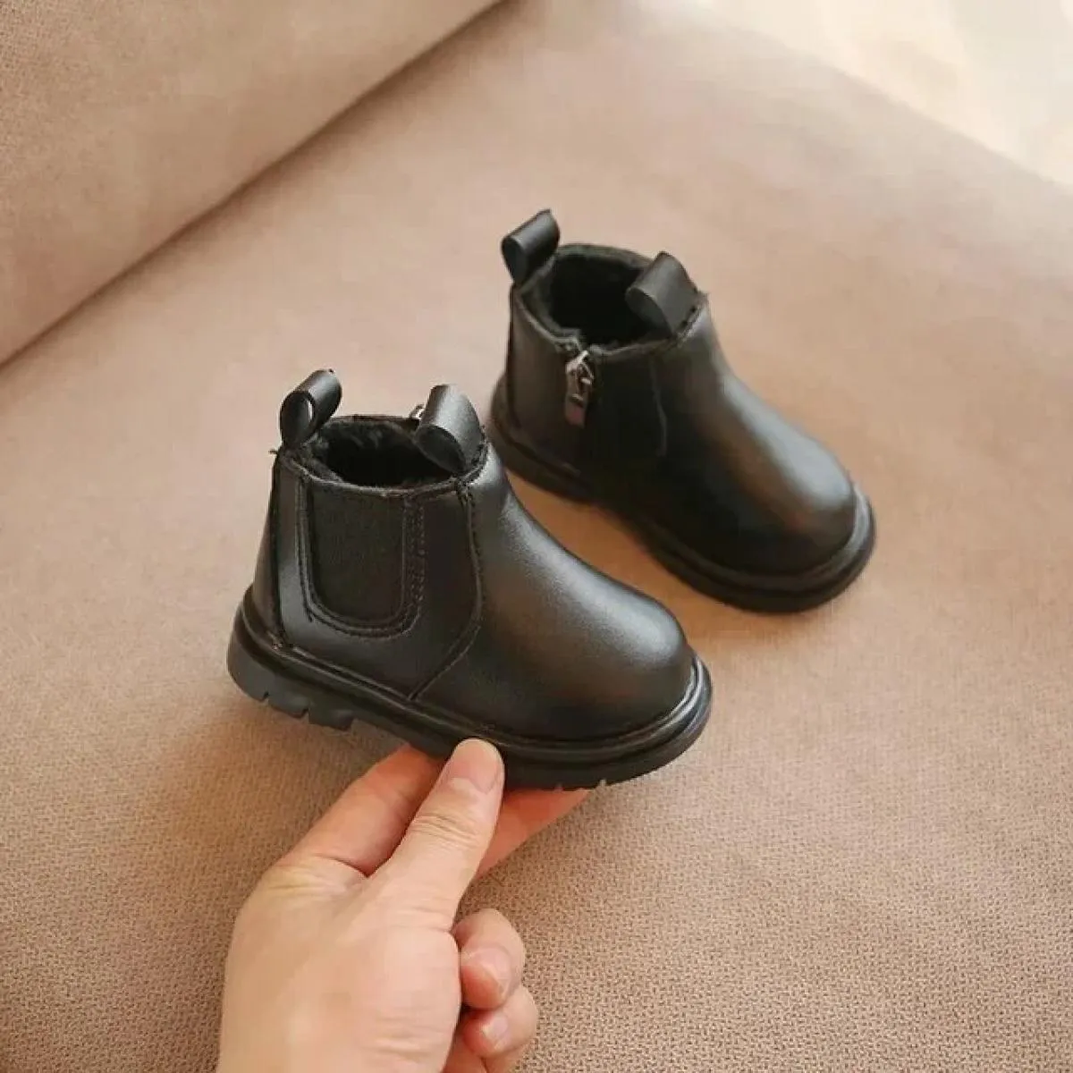 Stivali da neve per bambini vintage Nuovi stivali di pelliccia con piattaforma rosa 2024 per ragazze Bambini Inverno per bambini