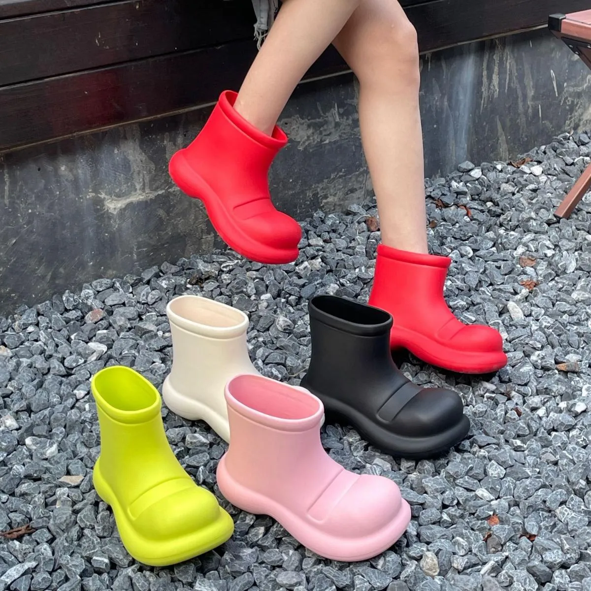 Stivali da pioggia da donna Stivali da pioggia con plateau Scarpe da acqua impermeabili e robuste leggere Stivali da acqua corti