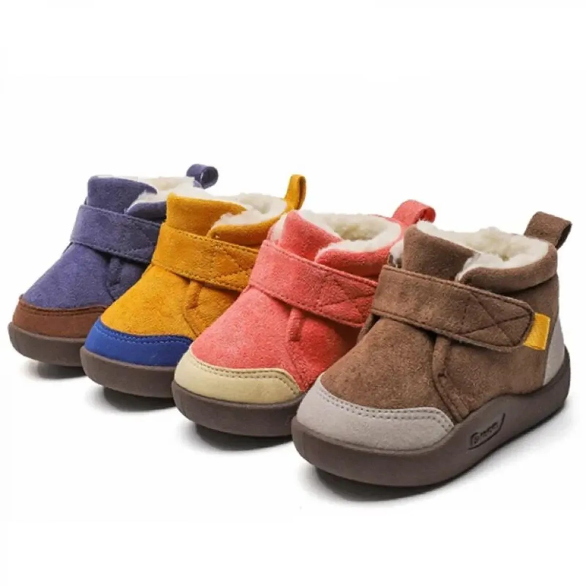 Stivali per bambini per bambini nuovi stivali da neve caldi invernali 2024 ragazzi ragazze peluche con fondo morbido scarpe per