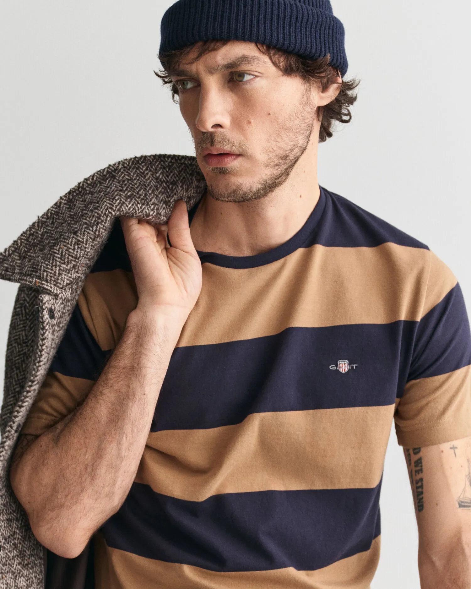 T-shirt a righe larghe    