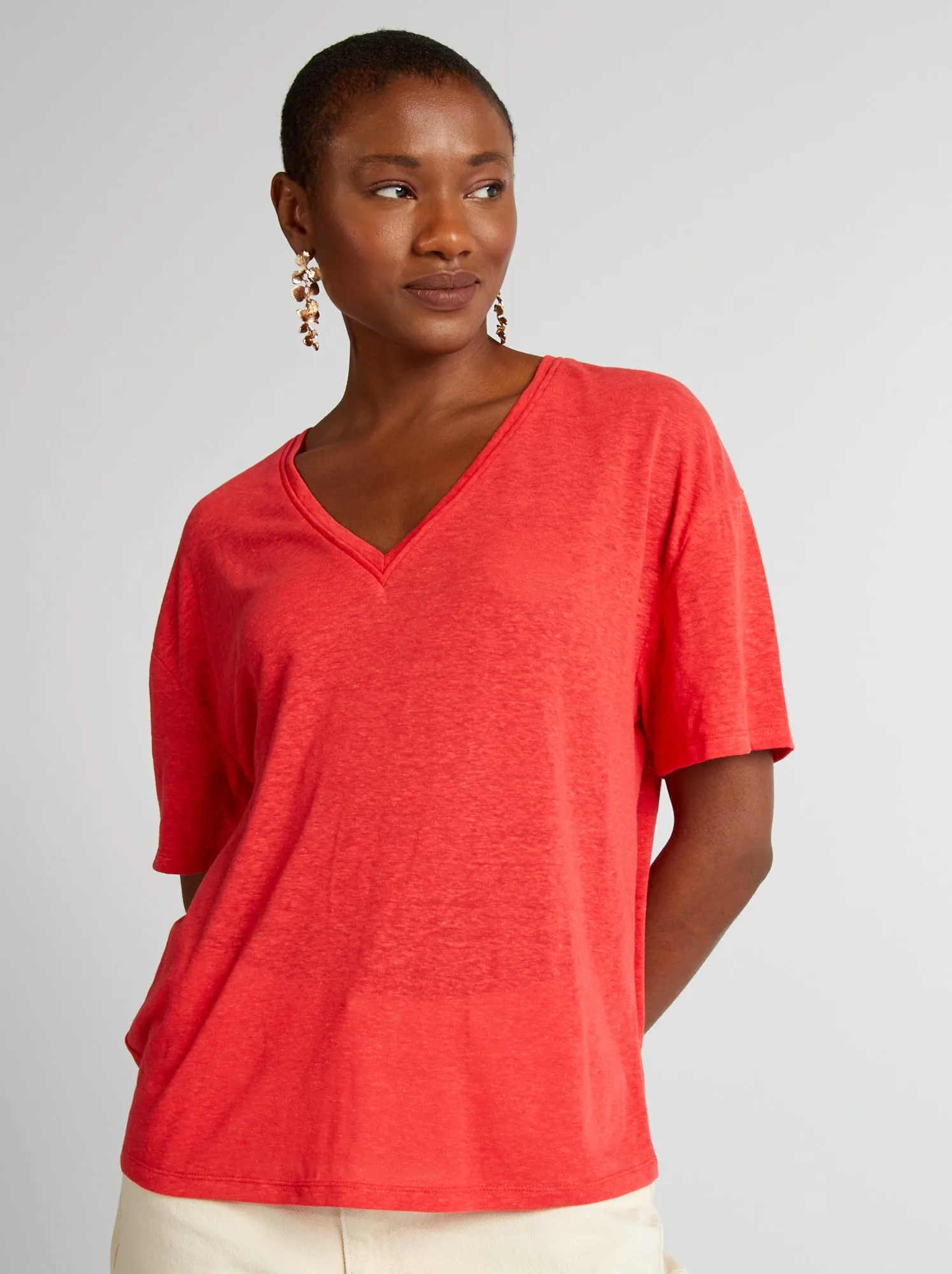T-shirt con scollo a V con lino - rosso