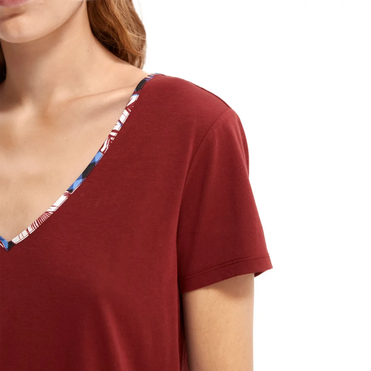 T-Shirt Con Scollo A V, Rosso