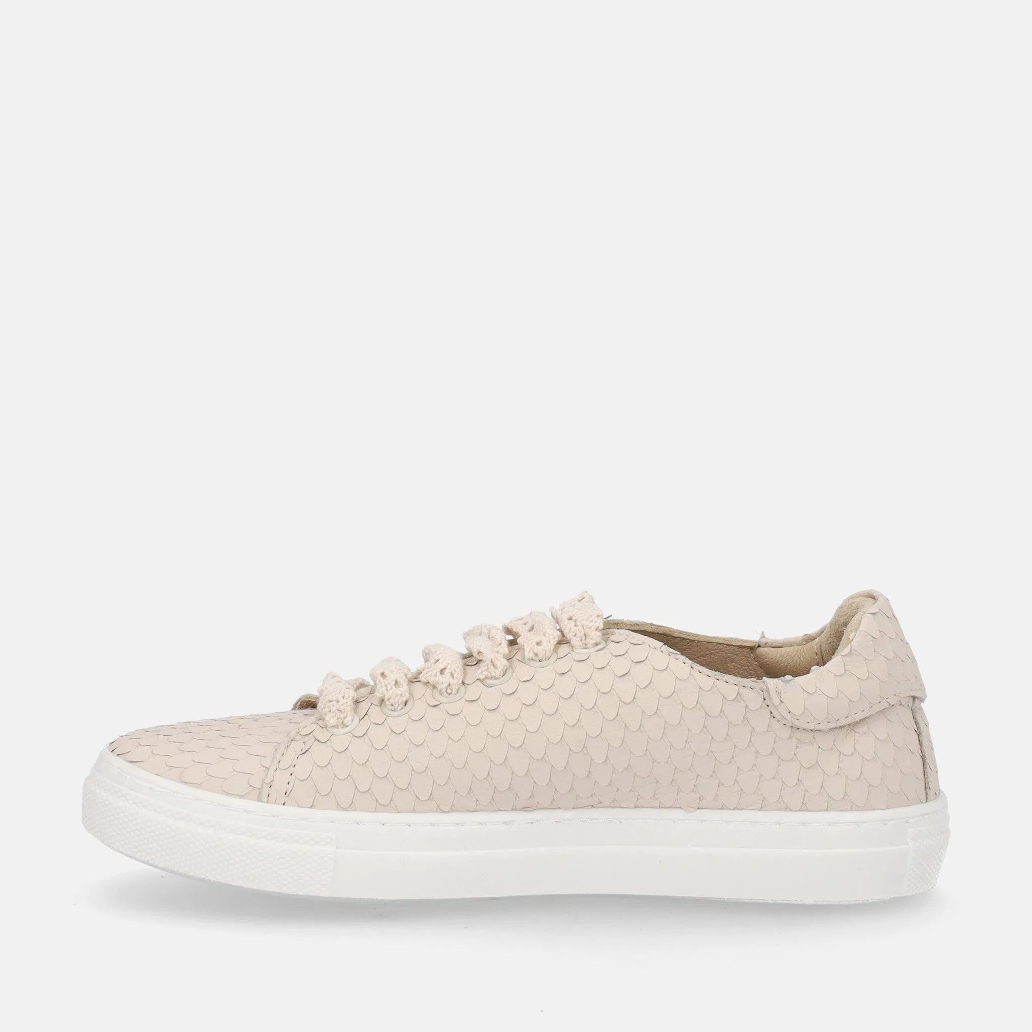 WAVVE Sneakers